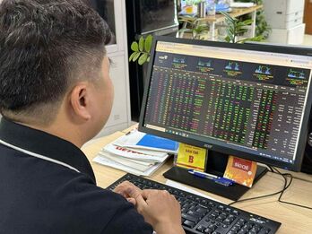 Thị trường chứng khoán giảm sâu cuối phiên sáng 20/8