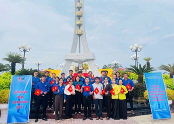 Tự hào truyền thống, tiếp bước cha anh