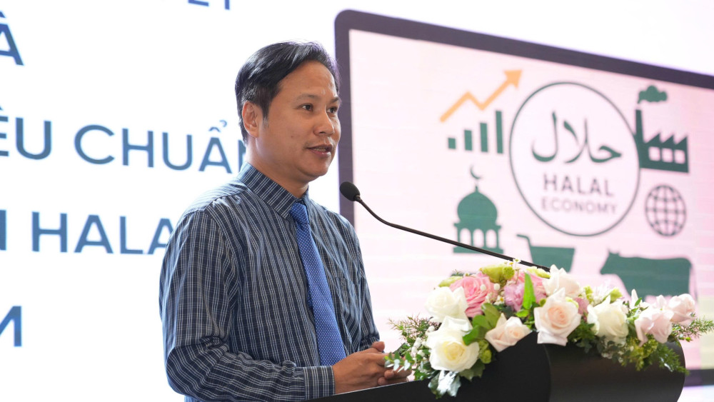 Việt Nam có nhiều tiềm năng tham gia thị trường Halal Ông Nguyễn Tuấn Anh, Quyền Giám đốc, Trung tâm Chứng nhận Phù hợp, Ủy ban Tiêu chuẩn Đo lường Chất lượng Quốc gia, Bộ Khoa học và Công nghệ giới thiệu chuyên đề “Tiêu chuẩn, chứng nhận Halal và một số lưu ý cho doanh nghiệp”