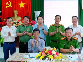 Công an tỉnh Tây Ninh ký kết phối hợp công tác phòng cháy, chữa cháy và cứu nạn, cứu hộ với các công ty đầu tư hạ tầng khu công nghiệp Công an tỉnh Tây Ninh ký kết phối hợp công tác phòng cháy, chữa cháy và cứu nạn, cứu hộ với các công ty đầu tư hạ tầng khu công nghiệp