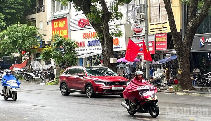 Thời tiết ngày 25/8: Bắc Bộ có mưa rào và dông rải rác; bão số 5, giật cấp 17, di chuyển theo hướng Tây Tây Bắc