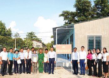 Vững mái ấm, trọn nghĩa tình