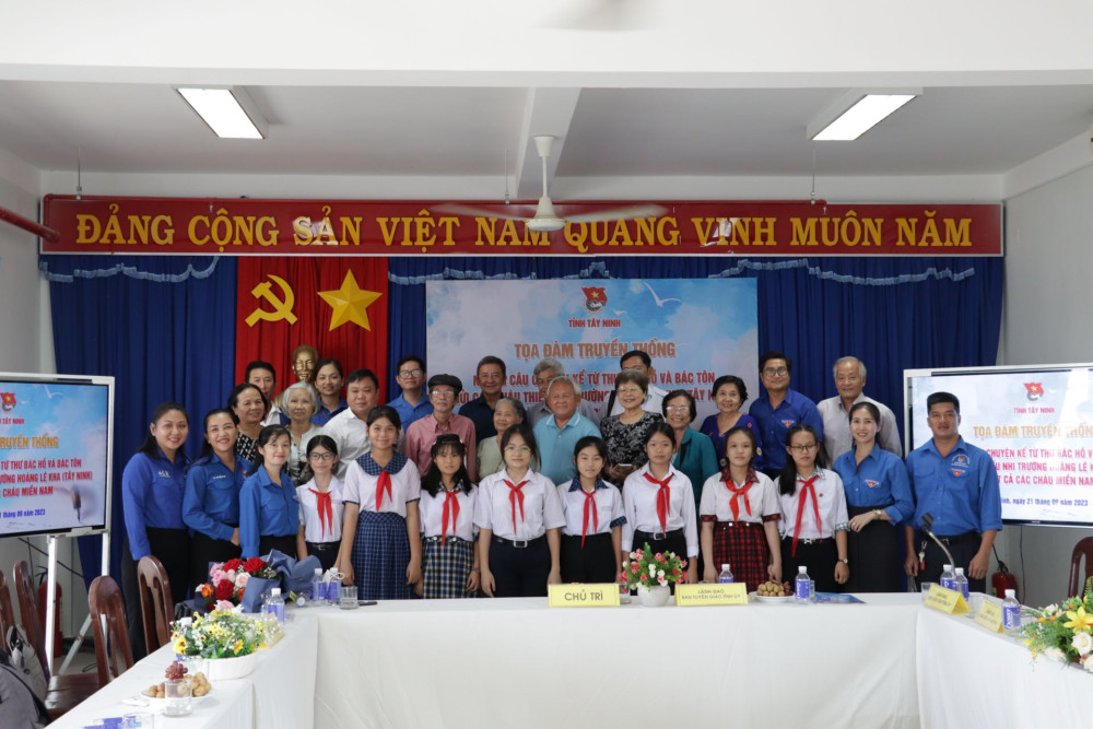 Từ đội ca vũ thiếu nhi kháng chiến đến bức thư gửi Bác Hồ: 'Em cười, Mỹ khóc' (Bài 1)