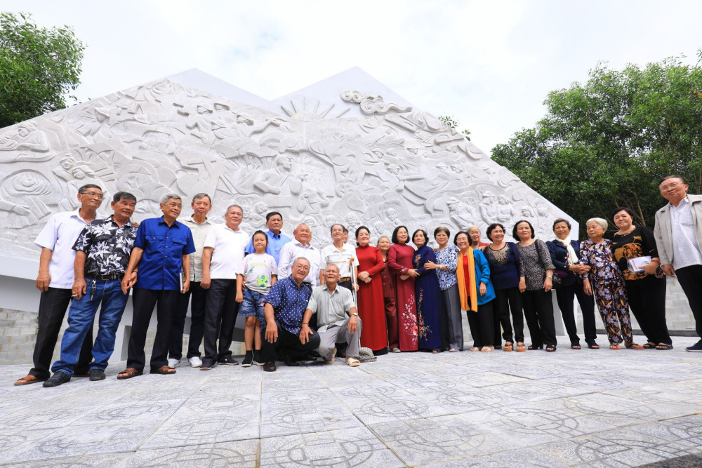 Từ đội ca vũ thiếu nhi kháng chiến đến bức thư gửi Bác Hồ: 'Em cười, Mỹ khóc' (Bài 1)