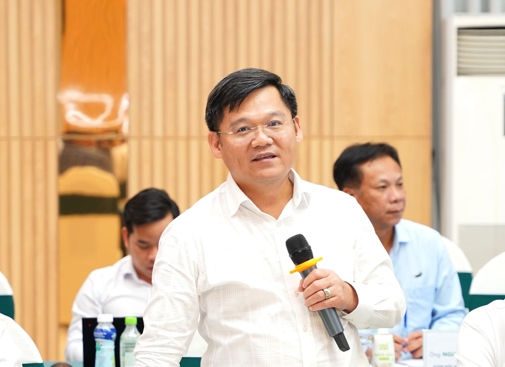 Tổng giám đốc AgriS Thái Văn Chuyện nêu các đề xuất, kiến nghị tới đoàn công tác tại buổi tọa đàm