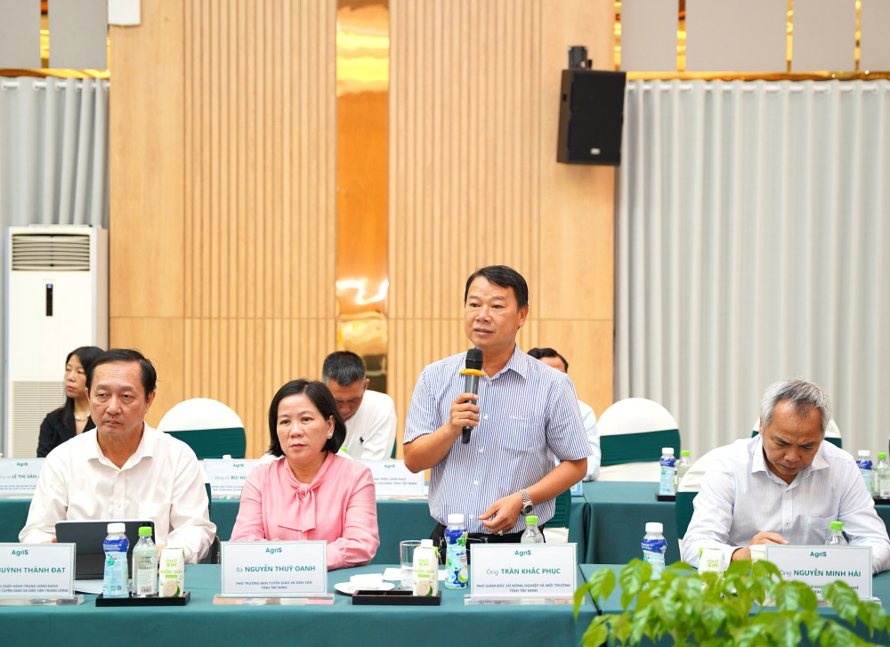 Lãnh đạo Sở Nông nghiệp và Môi trường phát biểu tại buổi tọa đàm