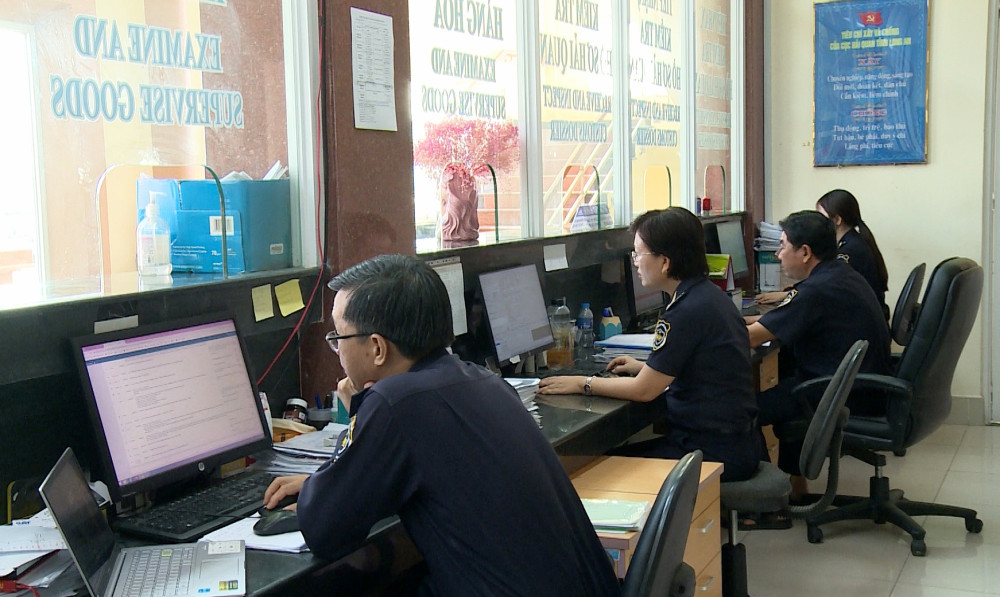 Duy trì đà tăng trưởng xuất, nhập khẩu ổn định