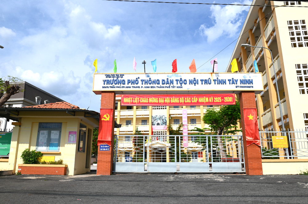  Trường Phổ thông Dân tộc nội trú Tây Ninh sẵn sàng vào năm học mới