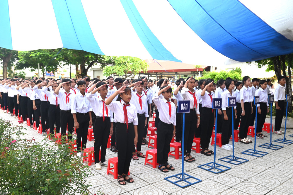 Nhiều năm liền Trường Phổ thông Dân tộc nội trú Tây Ninh có tỷ lệ học sinh đạt tốt nghiệp THPT 100%