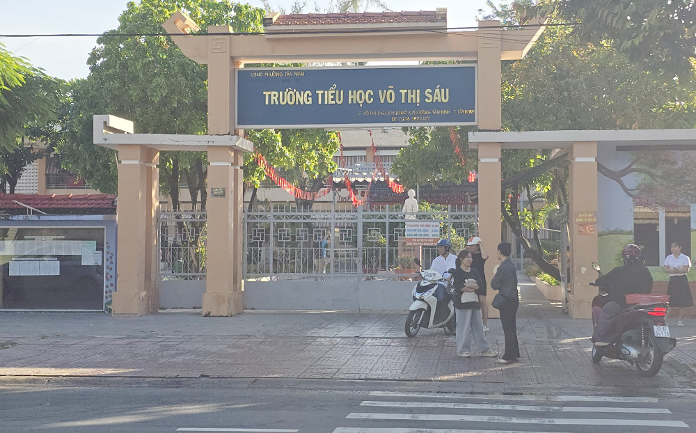 Một số điểm trường trung tâm kẹt xe ngày tựu trường