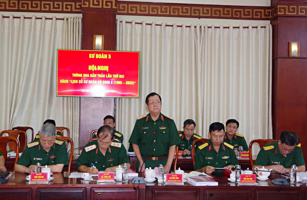 Thông qua bản thảo sách 'Lịch sử Sư đoàn bộ binh 5, giai đoạn 1965–2025'