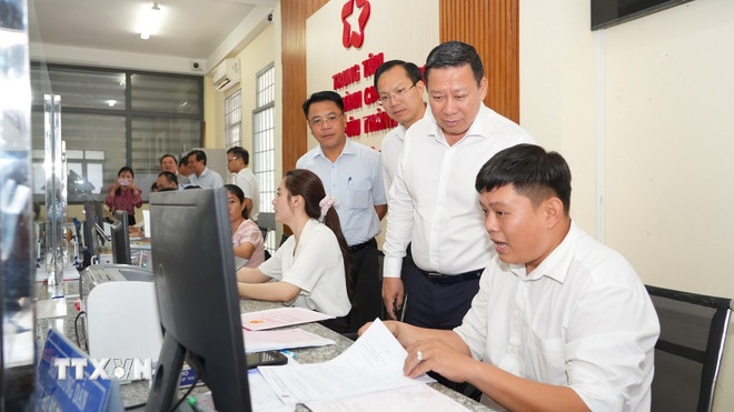 Chính quyền địa phương hai cấp: Quyết liệt từ Trung ương, nóng ở cơ sở