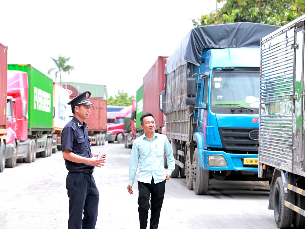 Hàng hóa xuất nhập cảnh được thông quan, vận chuyển xuyên suốt kỳ nghỉ lễ