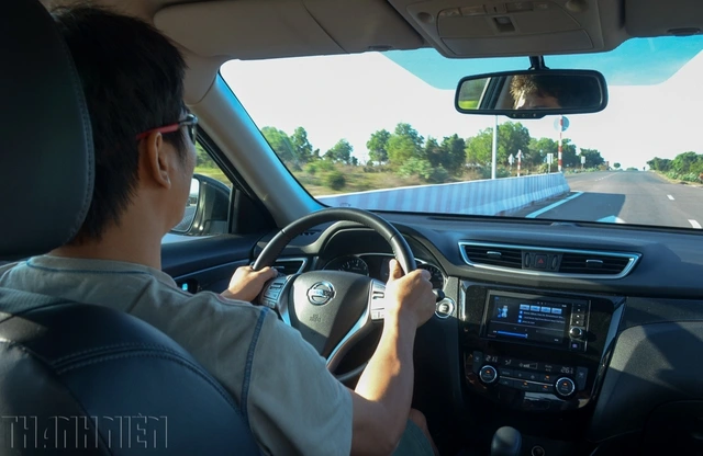 Làm sao để tránh 'giấc ngủ trắng' khi lái ô tô đường dài