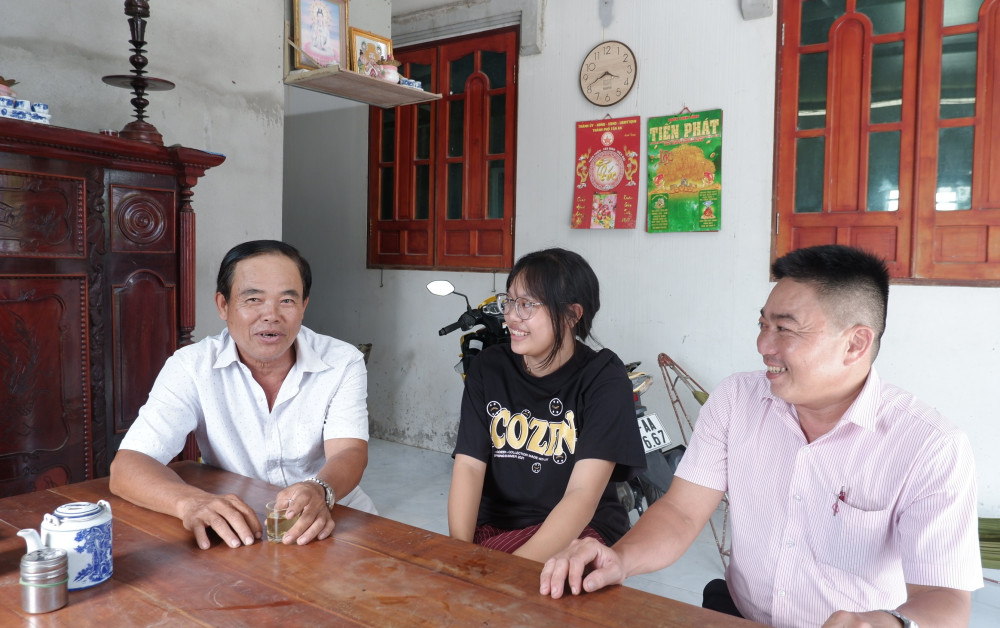 Chia sẻ khó khăn, trao cơ hội cho học sinh đến trường