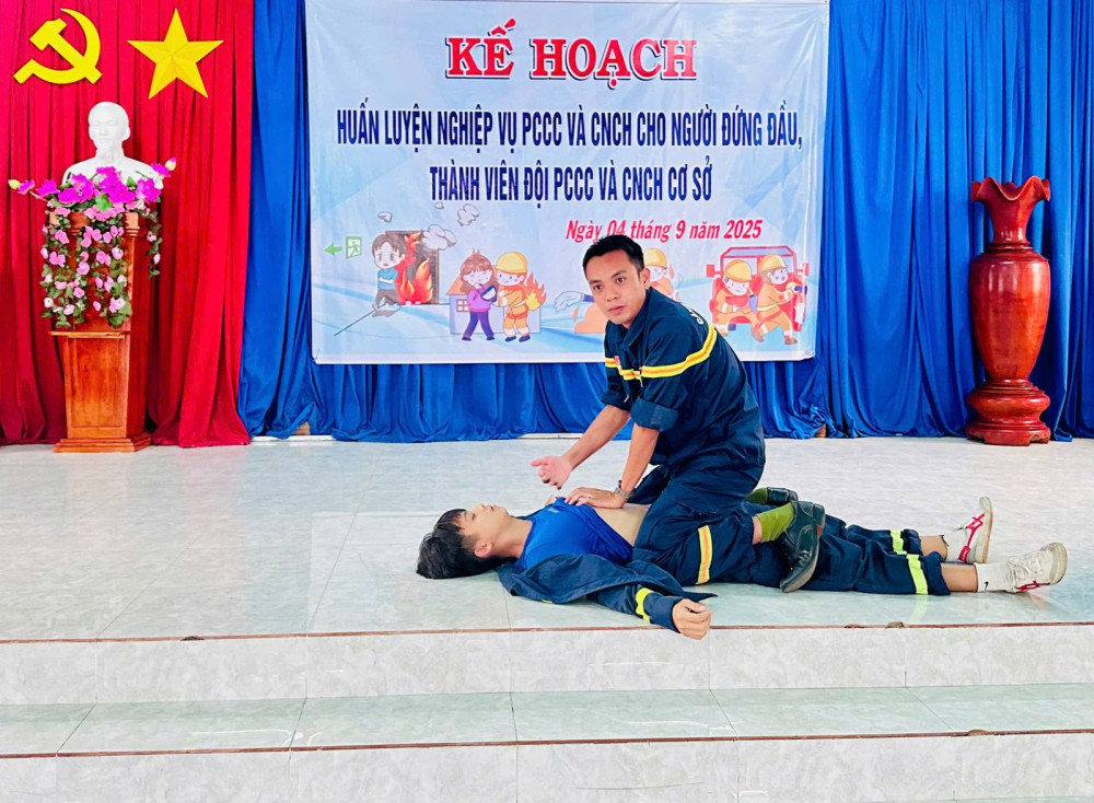 Tân Biên: Tập huấn nghiệp vụ phòng cháy, chữa cháy và cứu nạn cứu hộ