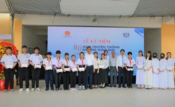 Trường THCS–THPT Nguyễn Thị Một khai giảng năm học mới