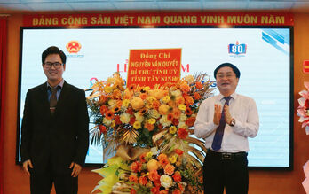 Bí thư Tỉnh ủy Nguyễn Văn Quyết dự khai giảng tại Trường Đại học Kinh tế Công nghiệp Long An