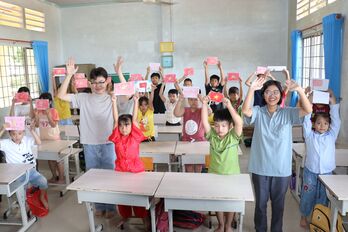 Ý nghĩa lớp học tiếng Anh cho trẻ em vùng biên