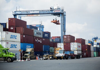 State budget revenue from foreign trade hits 72.6% of annual target