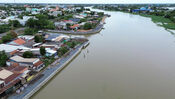Accelerating the embankment project in Kien Tuong Ward