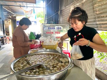 Bếp ăn từ thiện - Hơn cả một bữa cơm