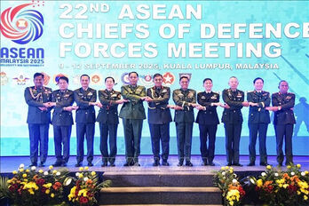 ASEAN strengthens solidarity, defence cooperation