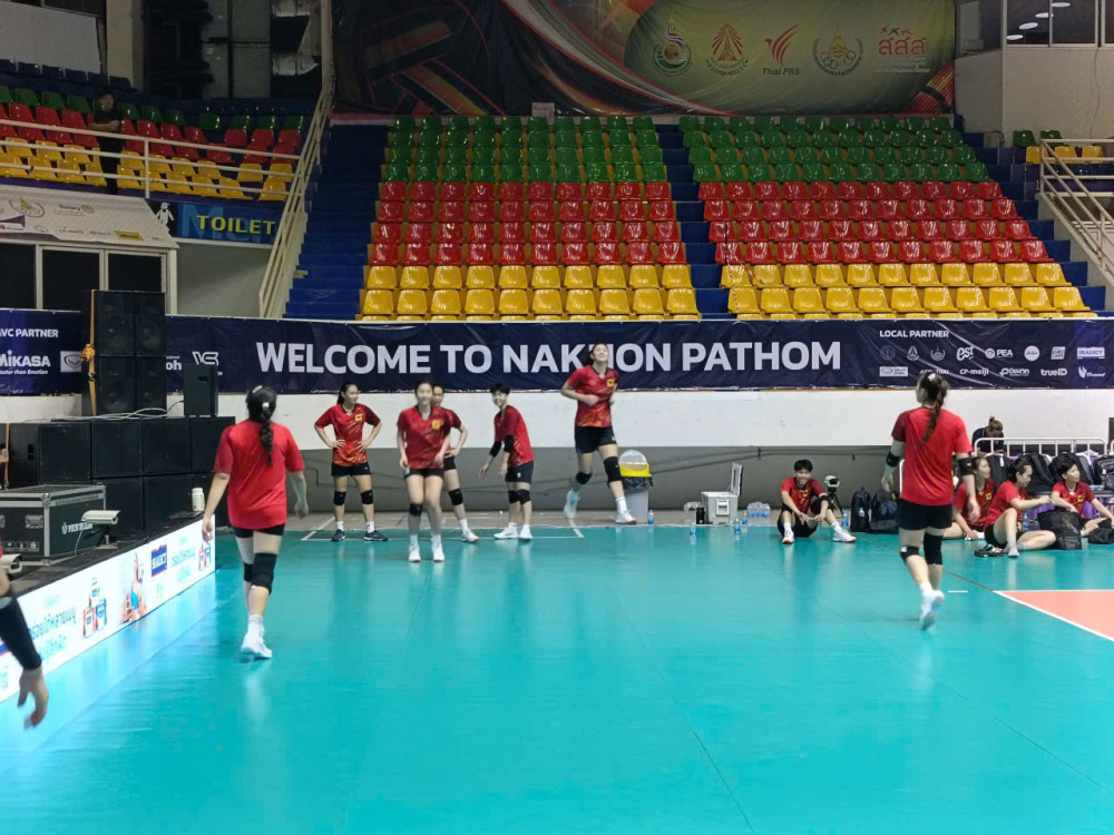 VTV Bình Điền Long An tập làm quen sân trước Giải Sealect Volleyball Cup 2025 tại Thái Lan