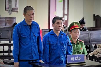 2 đối tượng chuyên cướp giật dây chuyền vàng nhận 37 năm tù