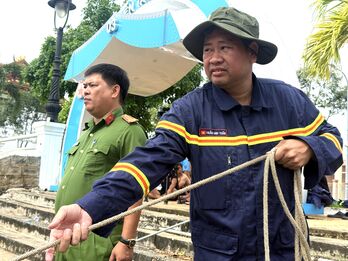 Nâng cao kỹ năng bơi, lặn tìm kiếm cứu nạn, cứu hộ