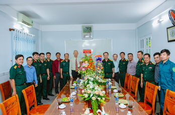 Bộ Chỉ huy Quân sự tỉnh Tây Ninh thăm các cơ sở tôn giáo