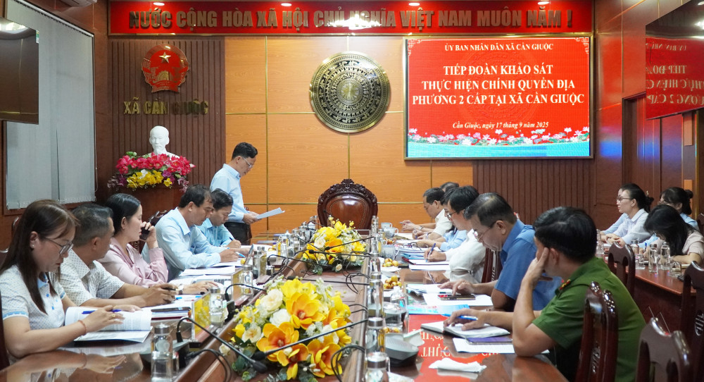 Đoàn công tác Bộ Nội vụ khảo sát chính quyền địa phương 2 cấp tại xã Phước Lý, xã Cần Giuộc