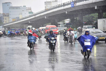 Thời tiết hôm nay 17/9: Bắc Bộ hửng nắng, từ Đà Nẵng vào Nam Bộ chiều mưa to