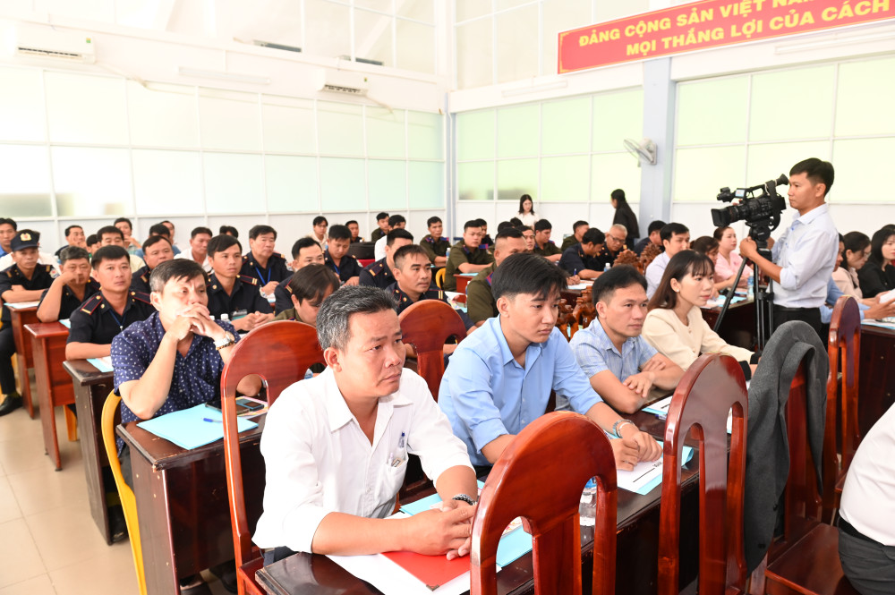Đông đảo học viên dự Lớp tập huấn