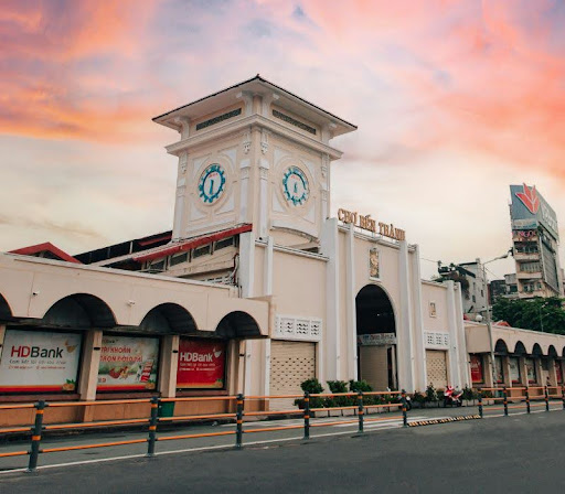 Khám phá những khách sạn tốt quanh chợ Bến Thành qua Traveloka
