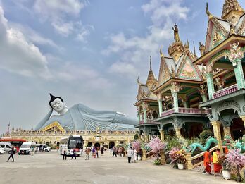 Thăm đất chùa chiền