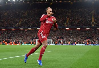 'Ông vua phút cuối' Liverpool lại thắng nhờ bàn thắng cuối trận