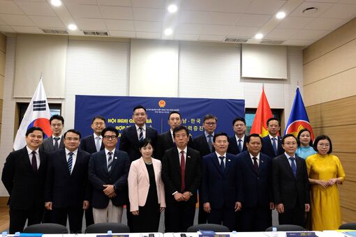 Lãnh đạo tỉnh Tây Ninh tham dự Hội nghị quảng bá hợp tác kinh tế Việt Nam - Hàn Quốc Lãnh đạo tỉnh Tây Ninh tham dự Hội nghị quảng bá hợp tác kinh tế Việt Nam - Hàn Quốc