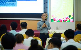 Nâng cao kỹ năng phát ngôn và cung cấp thông tin cho báo chí