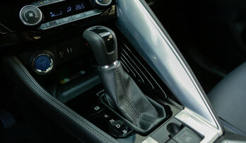 Mẹo sử dụng ô tô hộp số CVT bền bỉ, tiết kiệm nhiên liệu