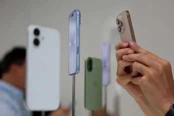 iPhone 17 giá rẻ 'áp đảo' bản Pro, Apple gấp rút tăng sản xuất