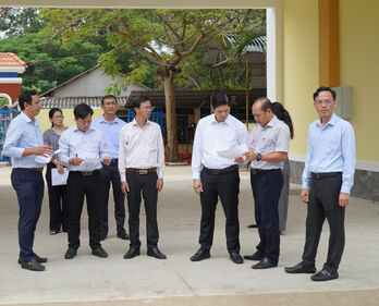 Lãnh đạo xã Cần Giuộc khảo sát các trường học trên địa bàn