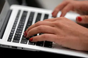 Những thói quen cần tránh khi sử dụng PC