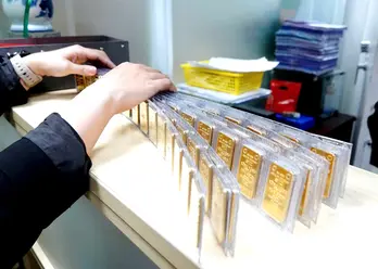 Giá vàng hôm nay 24/9: Thế giới giảm từ đỉnh