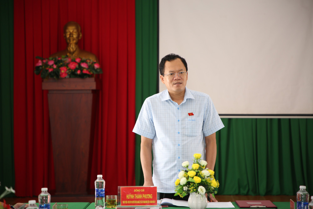 Đại biểu Quốc hội Huỳnh Thanh Phương phát biểu tại buổi khảo sát chuyên đề