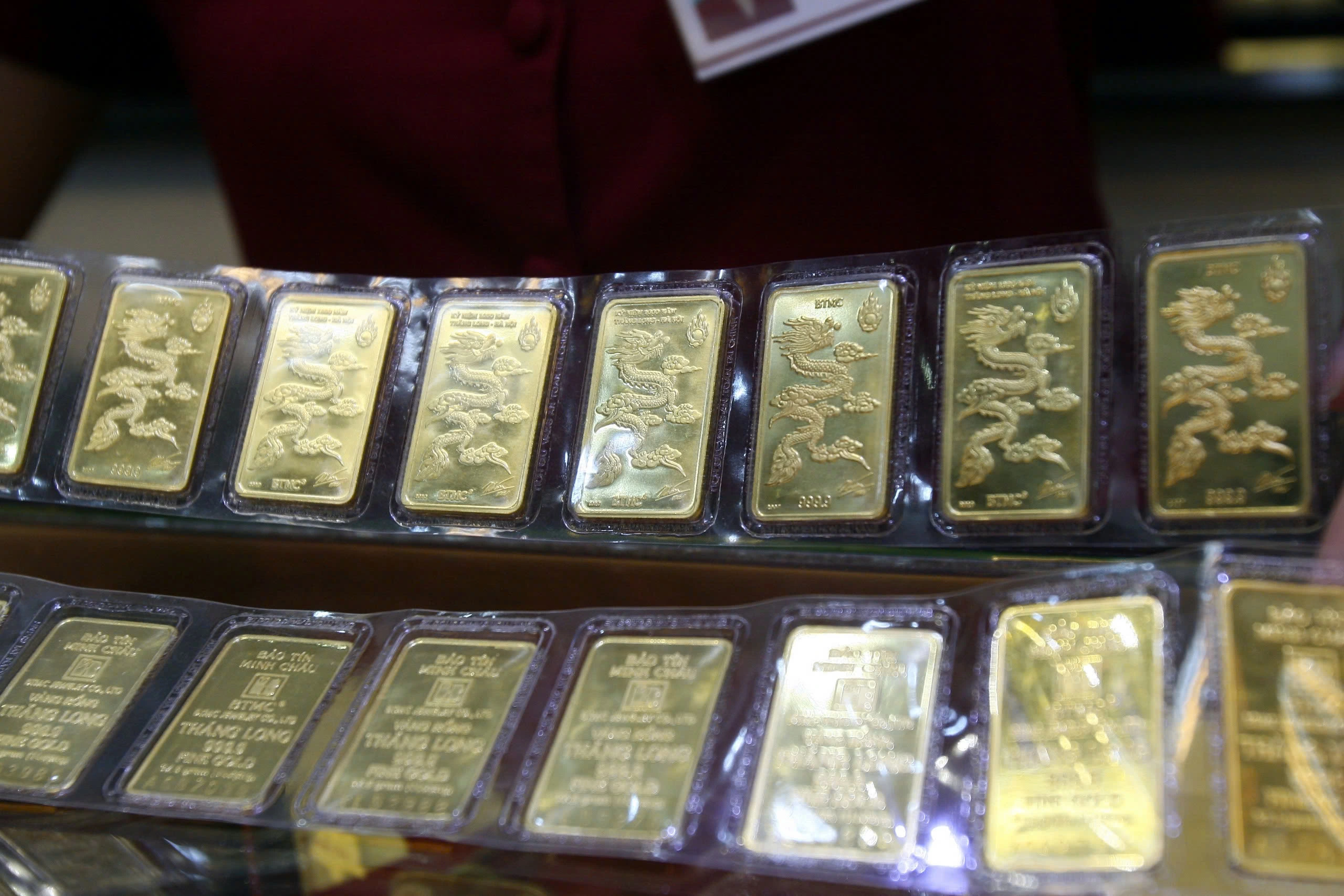 Giá vàng hôm nay 25/9: Quay đầu giảm hơn nửa triệu đồng