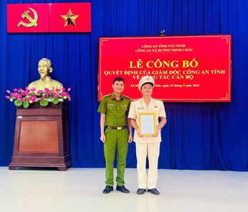 Công bố quyết định điều động Phó Trưởng Công an xã Dương Minh Châu và xã Lộc Ninh