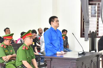 Đâm người nợ tiền của mẹ tử vong, bị cáo nhận mức án 17 năm 6 tháng tù