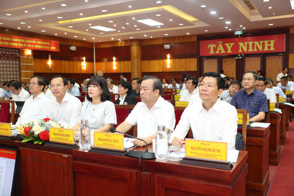 Lãnh đạo tỉnh Tây Ninh và Bộ Xây dựng tham dự Hội nghị Công bố Quy hoạch chung xây dựng Khu kinh tế cửa khẩu Mộc Bài, tỉnh Tây Ninh đến năm 2045