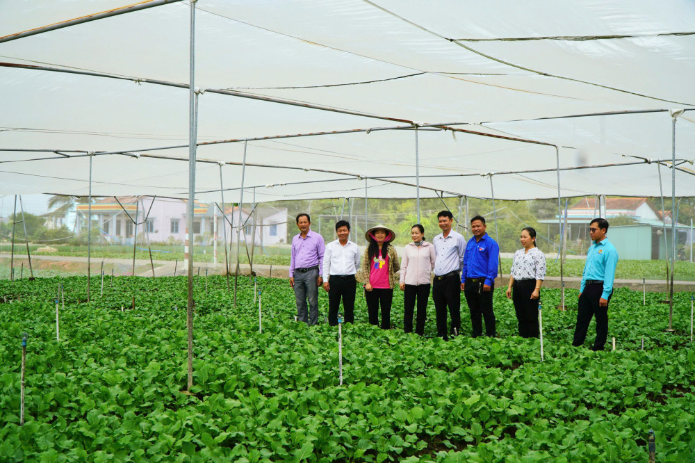 Xây dựng nông thôn mới nhìn từ chính quyền địa phương 2 cấp